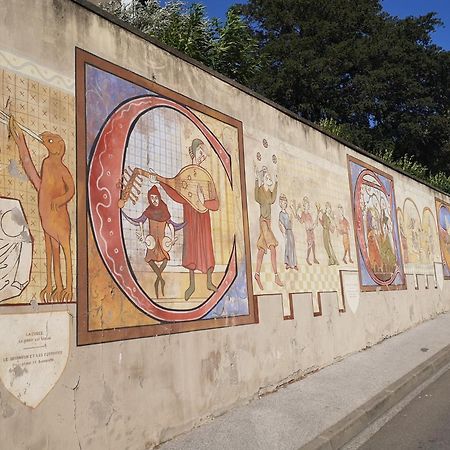 Appartement Chaleureux Au Pied De La Cite Avec Parking Carcassonne Dış mekan fotoğraf