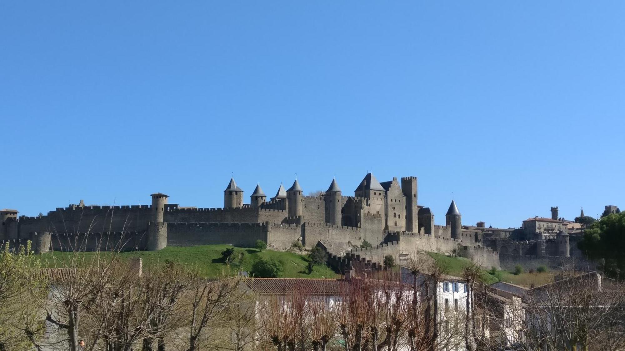 Appartement Chaleureux Au Pied De La Cite Avec Parking Carcassonne Dış mekan fotoğraf